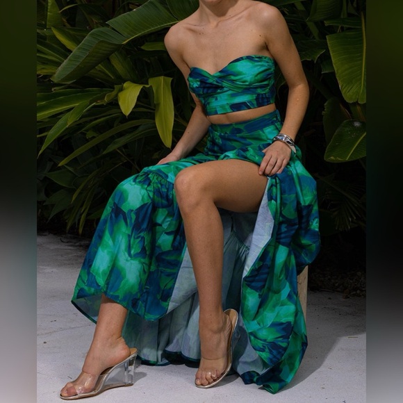 Runaway the Label AYLA CALISTA TOP CALISTA GREEN NEW Size L - Picture 6 of 6